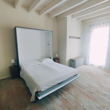 La Casa Di Paolina - Affitti Brevi Apartment เดเซนซาโนเดลการ์ดา ภายนอก รูปภาพ