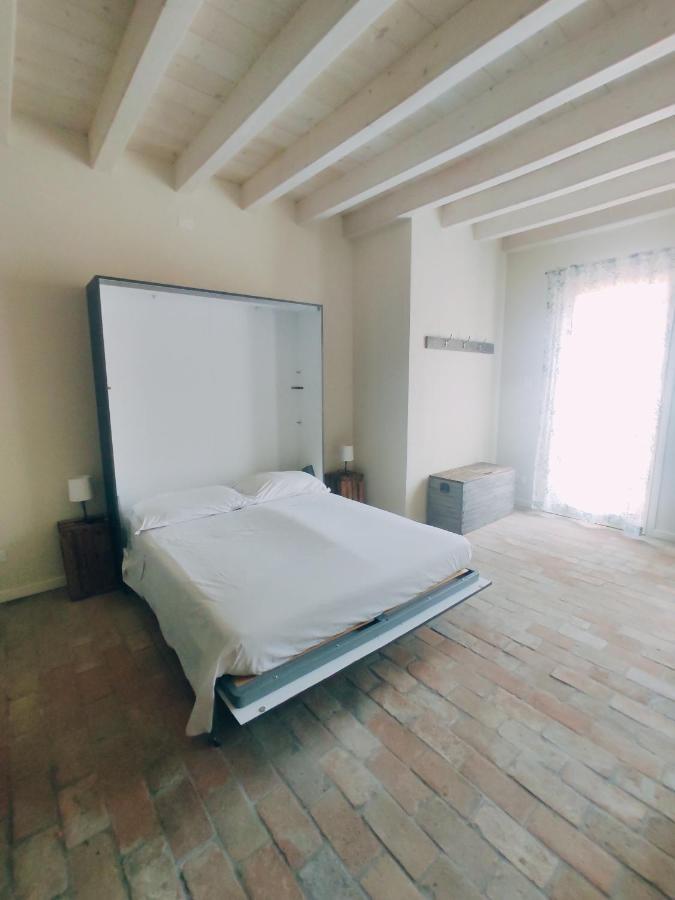 La Casa Di Paolina - Affitti Brevi Apartment เดเซนซาโนเดลการ์ดา ภายนอก รูปภาพ