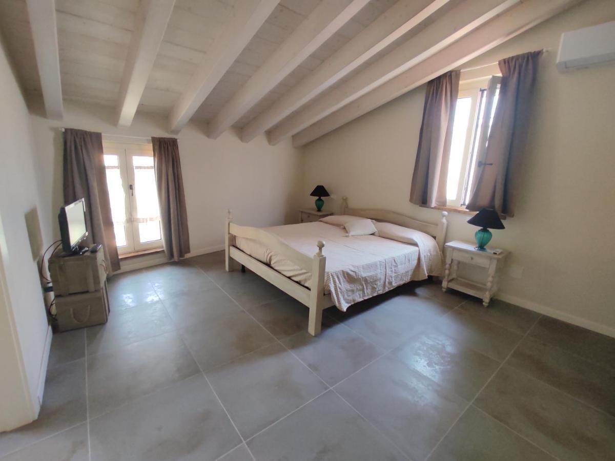 La Casa Di Paolina - Affitti Brevi Apartment เดเซนซาโนเดลการ์ดา ภายนอก รูปภาพ